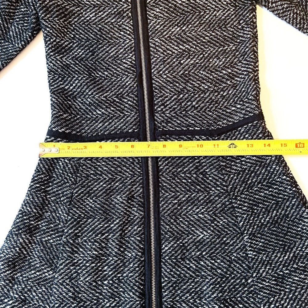 Ann Taylor Chevron Fit & Flare Knit Sweater Dress Short Black White Extra Small - Picture 7 of 10
